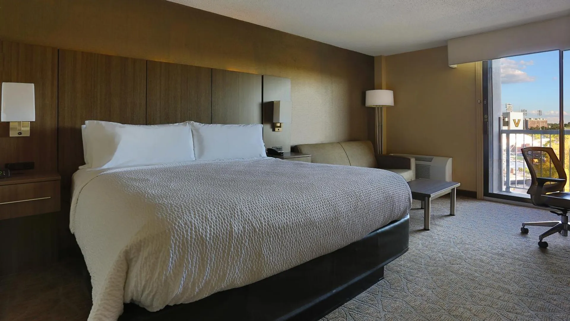 Holiday Inn Nashville - Vanderbilt - Dwtn By Ihg Hotel