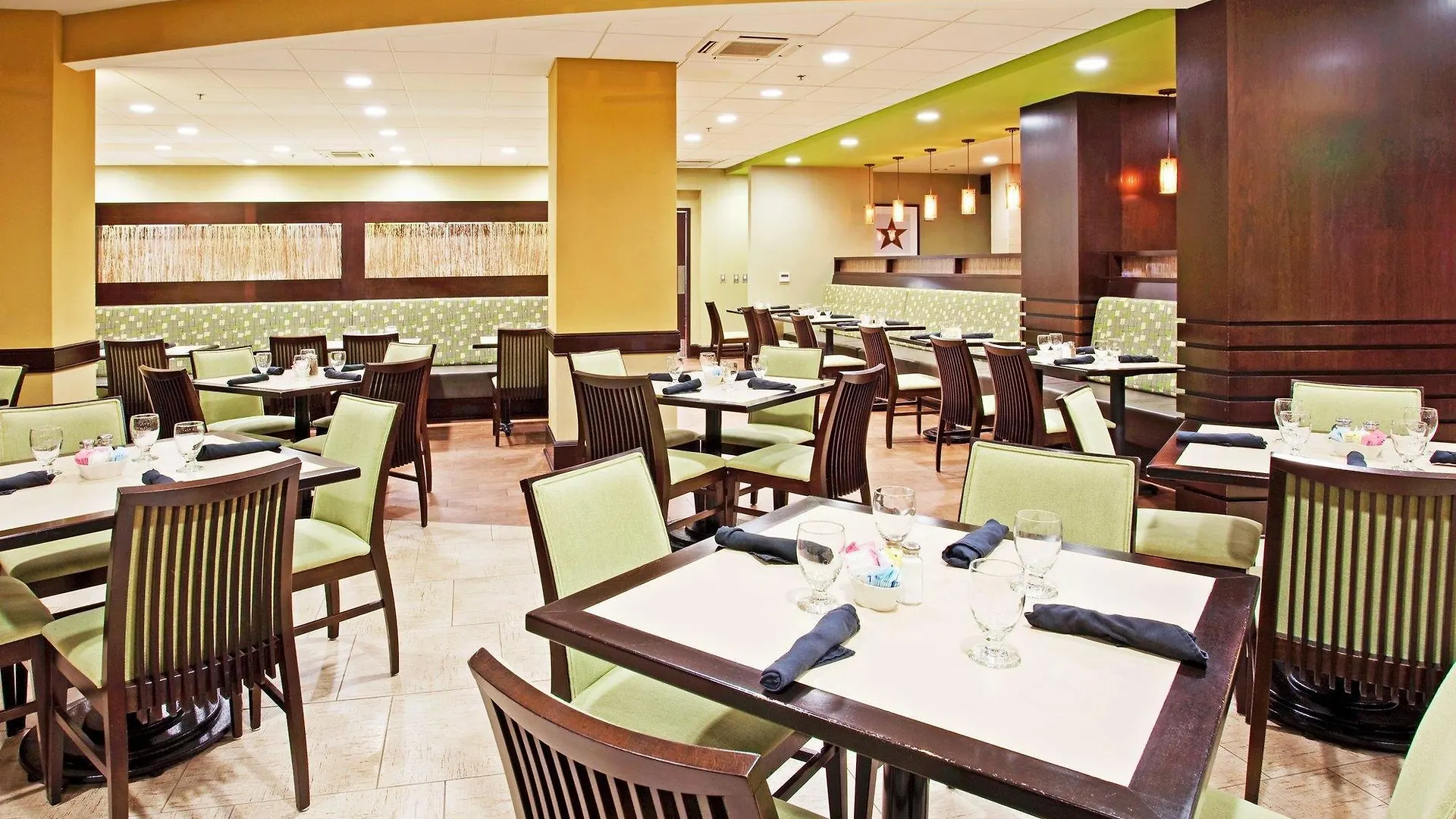 Holiday Inn Nashville - Vanderbilt - Dwtn By Ihg 3*,  USA